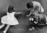 PICTURING THE PAST (Pack of 10): Childhood Memories. ML0145