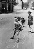 PICTURING THE PAST (Pack of 10): Childhood Memories. ML0145