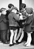 PICTURING THE PAST (Pack of 10): Childhood Memories. ML0145