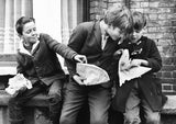 PICTURING THE PAST (Pack of 10): Childhood Memories. ML0145